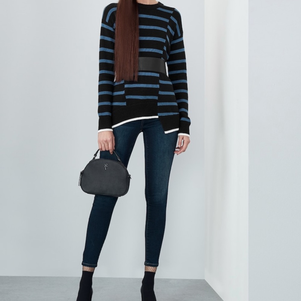 SIMPLY VERA WANG Mixed Seam Hem Pullover Sweater - Picture 5 of 5